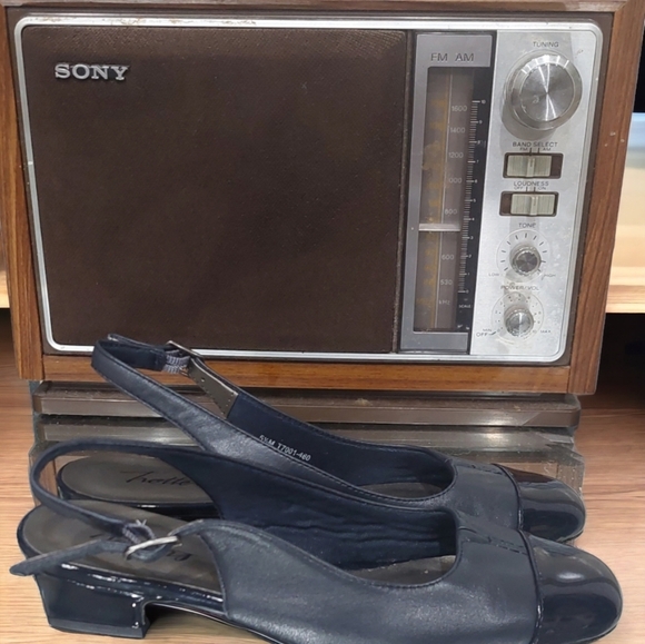 Trotters Women's Shoes Sling back Size 5.5M - Black Modest Leather Heels - Picture 2 of 8